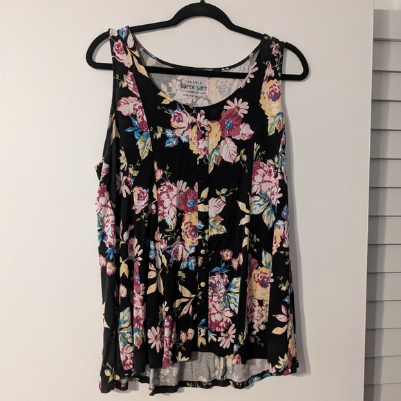 torrid Tops - Torrid Floral Tank Top Sleeveless Top - Black and Multicolor Size 1 (14/16)